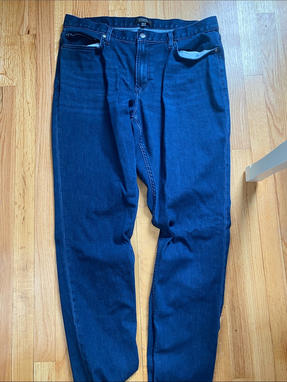 Banana Republic 38x36 Navy Blue Travel Athletic Jeans